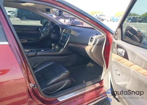 2016 Nissan Maxima 3.5 Platinum z USA, uszkodzony, nr VIN 1N4AA6AP2GC402603